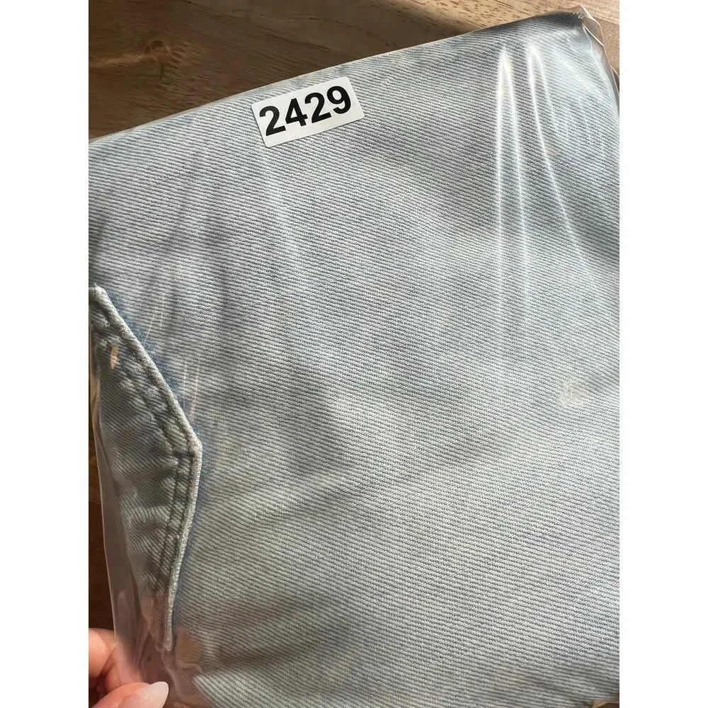 Men's Vintage 1980s 585 Levi's Light Blue 100% Cotton Made in USA 32X34 JL